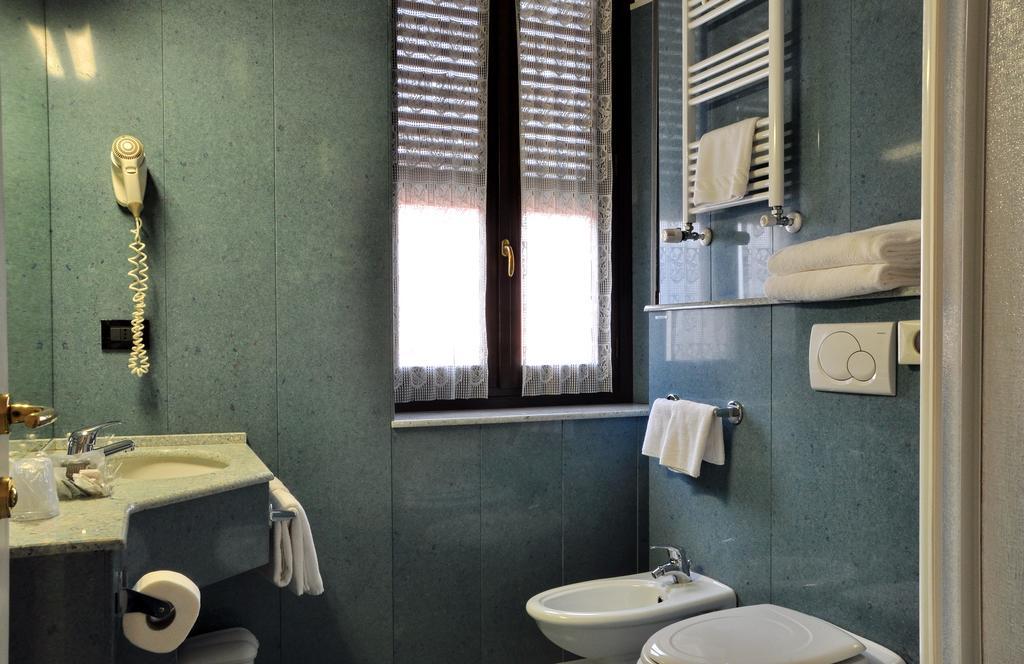 טורינו Hotel Galimberti מראה חיצוני תמונה